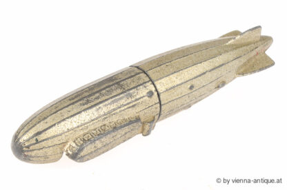 ANTIKER BLEISTIFTSPITZER IN FORM EINES ZEPPELINS – Bild 2