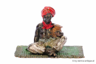 VIENNA BRONZE SITZENDER ARABER