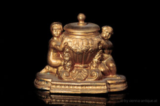 Tintenfass mit 2 Putti