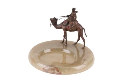 Visitkartenschale mit Bronzefigur Araber auf Kamel – Bild 5