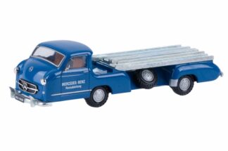 Conrad 1:43 Mercedes Renntransporter Blaues Wunder