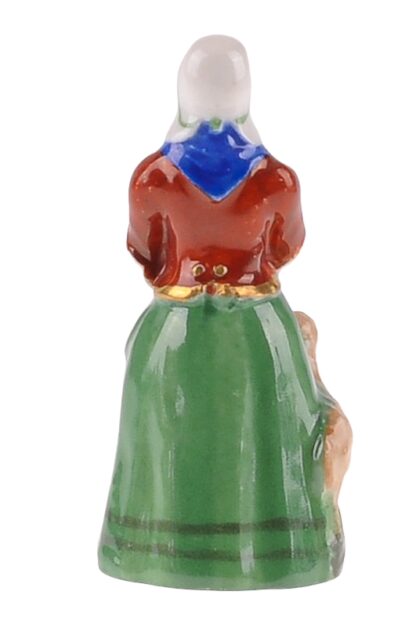 Frau mit Schaf 2