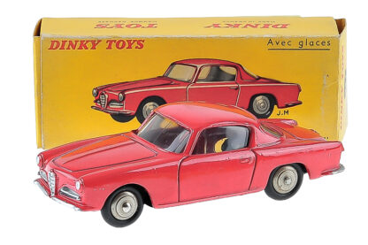Dinky Toys 24J Alfa Romeo 1900 Super Sprint