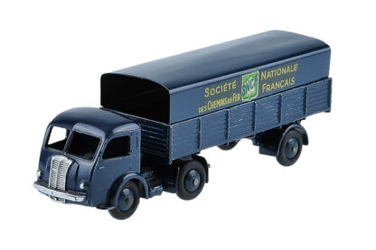 Dinky Toys Tracteur Panhard