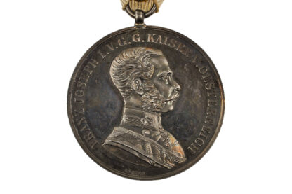 Grosse silberne Tapferkeitsmedaille Kaiser Franz Joseph I – Bild 2