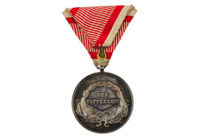 Grosse silberne Tapferkeitsmedaille Kaiser Franz Joseph I – Bild 3