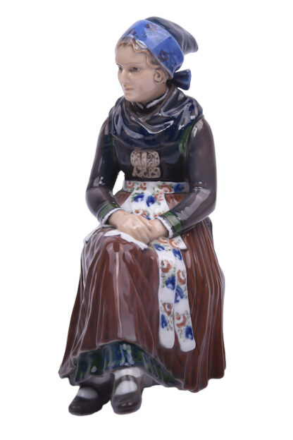 Royal Copenhagen Porzellan Figur Frau in Nationaltracht Dahl Jensen – Bild 2