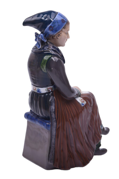 Royal Copenhagen Porzellan Figur Frau in Nationaltracht Dahl Jensen – Bild 5