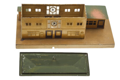 Märklin Bahnhof mit Verladeschuppen Spur H0 – Bild 4