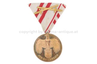 Kriegserinnerungs Medaille Österreich 1914-1918 mit Schwerter