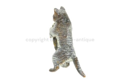Wiener Bronzefigur Katze mit Jungem – Bild 3