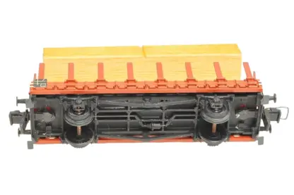 TRIX H0 Rungenwagen mit Ladegut – Bild 4