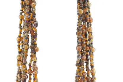 10-reihiges Perlencollier in Braun, Beige und Orange mit Hakenverschluss – Bild 3