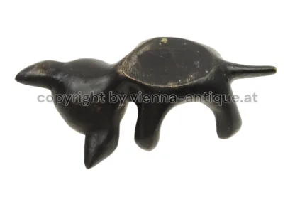 Herta Baller Bronzefigur liegende Katze Made in Austria – Bild 4