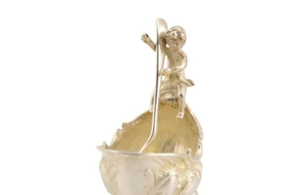 Silberne Jugendstil Saliere Salzfass mit Buben und Löffel – Bild 3