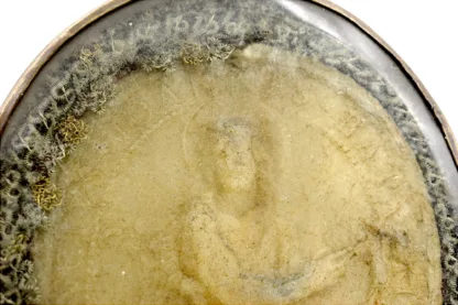 Ovale Reliquie mit Klosterarbeit und Wachsmedaillon – Bild 7