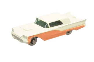 Matchbox by Lesney No. 75 Ford Thunderbird Silver Plastic Wheels