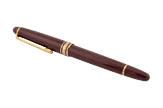 Montblanc Meisterstück Füllfederhalter in Bordeaux mit 14K Goldfeder