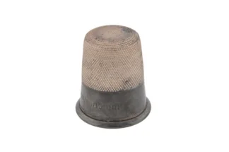 Silberstamperl in Form eines Fingerhuts von Franz Scheuerle