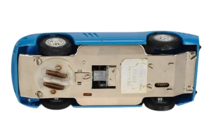 Gama Slotcar Ferrari 1:32 blau – Bild 6