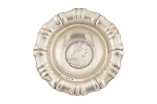Silber Schmuckschale mit Maria Theresien Taler