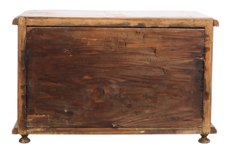 Barock Miniaturkommode mit geschwungener Front 5 Barock Miniaturkommode mit geschwungener Front – Bild 5