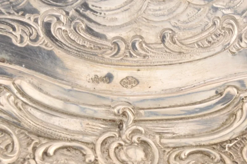 Deutsche florale Silberschale mit Szene spielender Engel 3 Deutsche florale Silberschale mit Szene spielender Engel – Bild 3