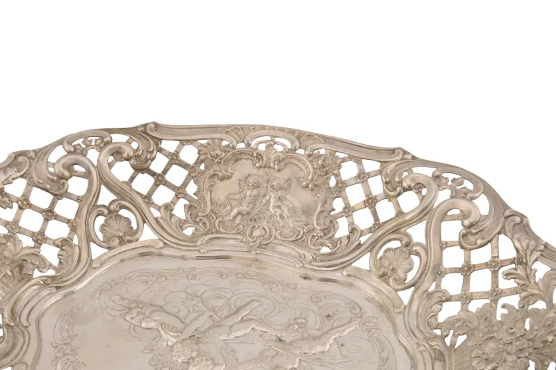 Deutsche florale Silberschale mit Szene spielender Engel 5 Deutsche florale Silberschale mit Szene spielender Engel – Bild 5