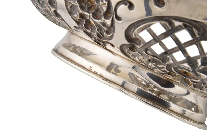 Durchbrochene florale Silberschale mit Rocaillen Dekor 7 Durchbrochene florale Silberschale mit Rocaillen Dekor – Bild 7