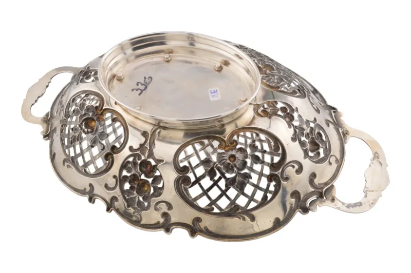 Durchbrochene florale Silberschale mit Rocaillen Dekor 8 Durchbrochene florale Silberschale mit Rocaillen Dekor – Bild 8