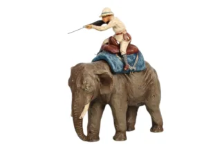 Firma Pfeiffer Tigerjagd Jäger mit Gewehr auf Elefant
