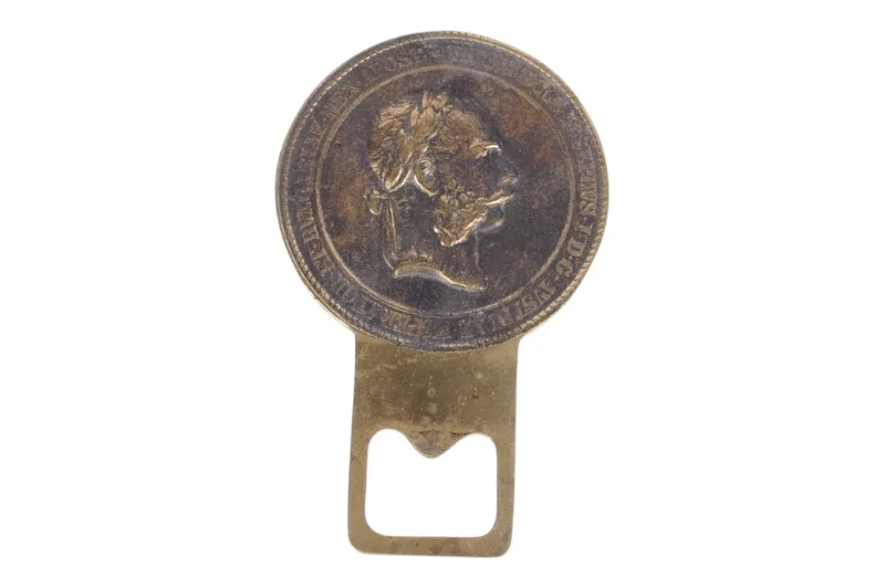 Großer Messing Flaschenöffner mit Kaiser Franz Josef Carl Auböck 1950er 1 Großer Messing Flaschenöffner mit Kaiser Franz Josef Carl Auböck 1950er