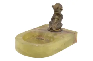 Grüne Onyx Schale mit kleinem Bronze Faun von Rudolf Bröse