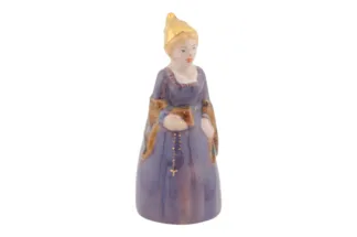 Kirchgängerin in Goldhaube von Gmundner Keramik MNr 2180