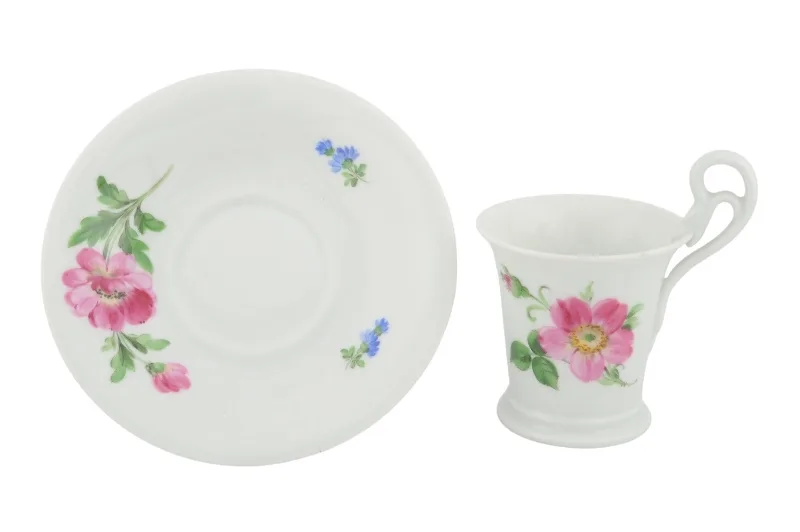 Schwanenhenkel Mokkatasse im Motiv Wilde Rose von Meissen in I. Wahl mit Untertasse 2 Schwanenhenkel Mokkatasse im Motiv Wilde Rose von Meissen in I. Wahl mit Untertasse – Bild 2