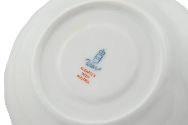 Augarten Porzellan Kaffeetasse mit Untertasse im Prinz Eugen Muster 3 Augarten Porzellan Kaffeetasse mit Untertasse im Prinz Eugen Muster – Bild 3