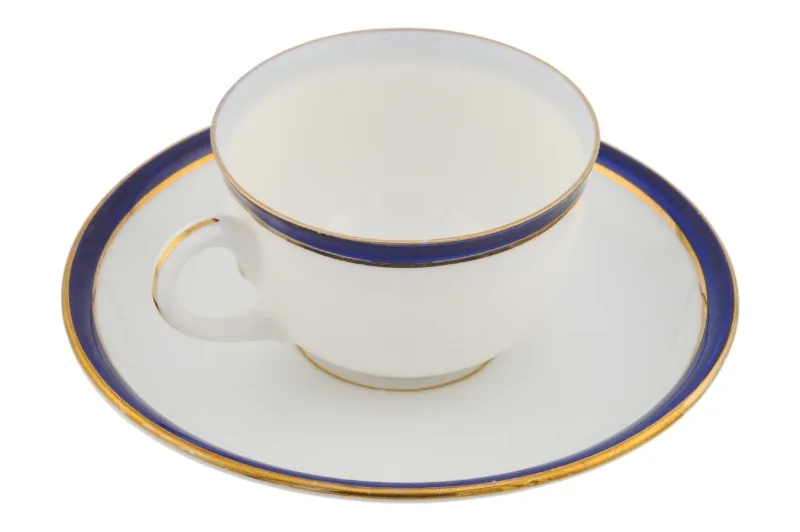 Augarten Porzellan Mokkatasse und Untertasse mit blau goldenen Details 2 Augarten Porzellan Mokkatasse und Untertasse mit blau goldenen Details – Bild 2