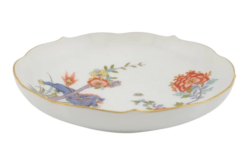 Dreiteiliges Meissen Porzellan Kaffeegedeck in Kakiemon Motiv 11 Dreiteiliges Meissen Porzellan Kaffeegedeck in Kakiemon Motiv – Bild 11