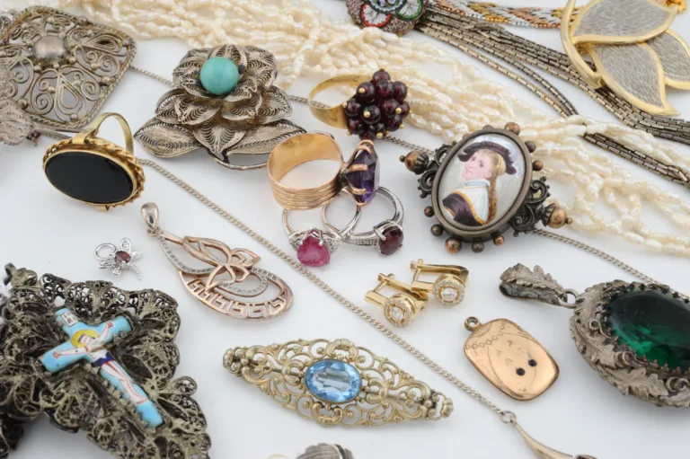 Schmuck Ankauf in Wien: Was ist Ihr alter Schmuck wert?