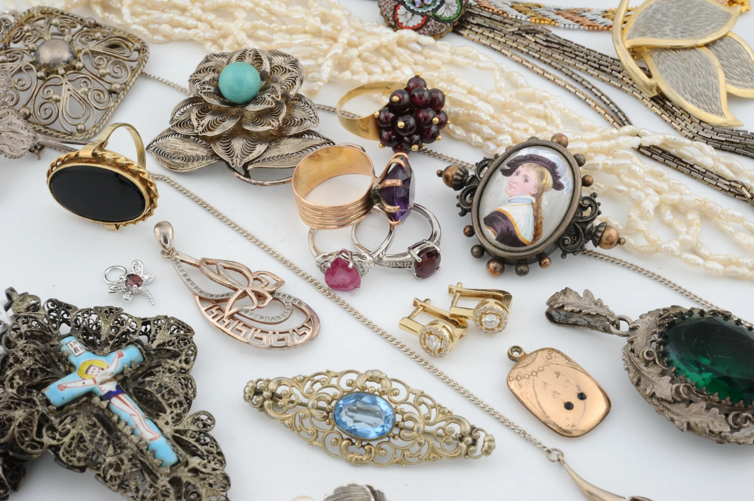 Schmuck Ankauf in Wien: Was ist Ihr alter Schmuck wert? 1 Schmuck Ankauf in Wien: Was ist Ihr alter Schmuck wert?