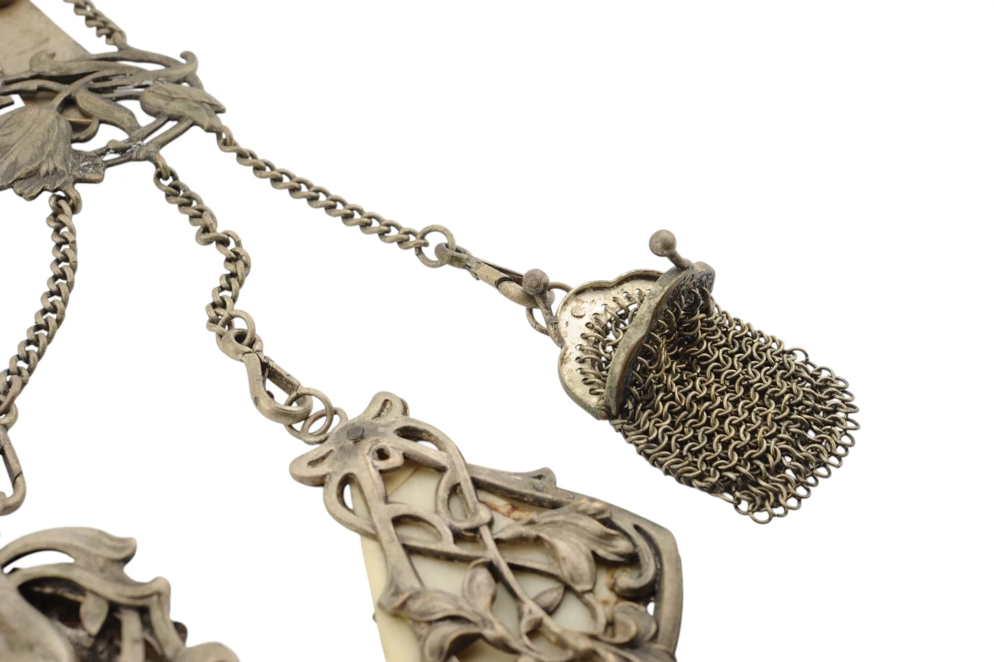 Einzigartige Jugendstil Chatelaine mit 4 Anhängern 7 Einzigartige Jugendstil Chatelaine mit 4 Anhängern – Bild 7